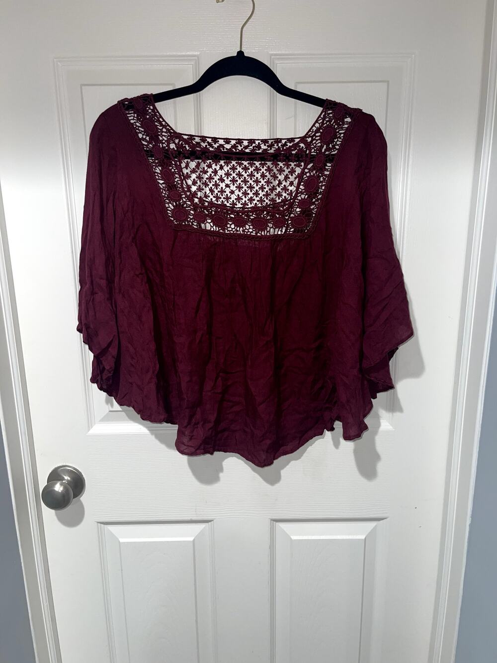 Aéropostale Burgundy Plum Crochet Lace Square Neck Poncho Blouse